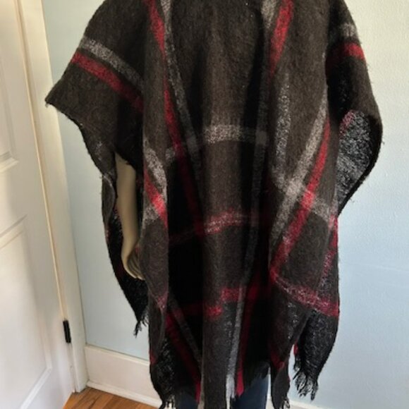 Women's Black Plaid Fringed Shawl, OSFM - Picture 5 of 5